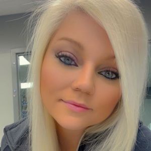 Meet your Posher, Teresa